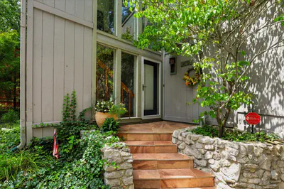 2812 Fawkesway Drive, Bloomington - 2