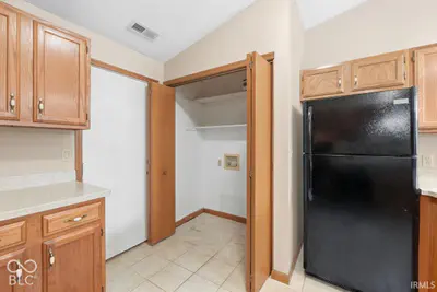 3713 N Lakeside Drive, Muncie - 28