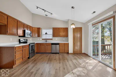 12037 Bearsdale Drive, Indianapolis - 11