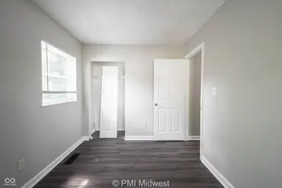 9313 Rochelle Drive, Indianapolis - 22