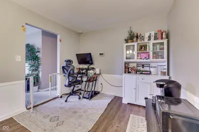 8025 Sycamore Road, Fairland - 15