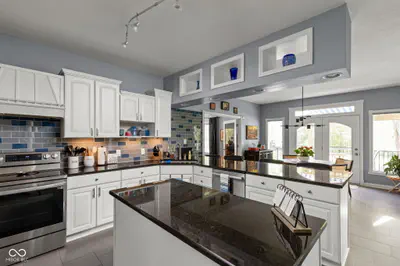 1595 Blue Phlox Drive, Avon - 9