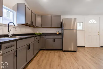 418 3rd Street, Seymour - 11