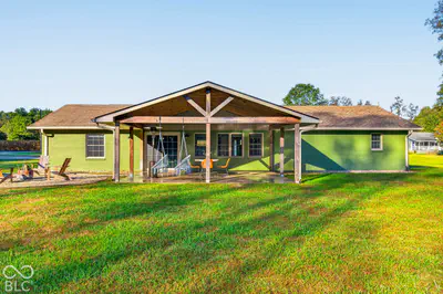 7853 County Road 1200, Seymour - 52