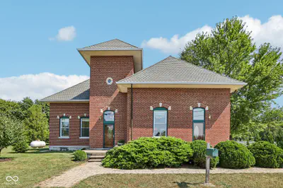 4442 Cemetery Road, Shelbyville