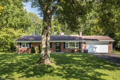 10461 Woodlawn Drive, Carmel - 2