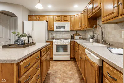 933 Amesbury Court, Indianapolis - 15