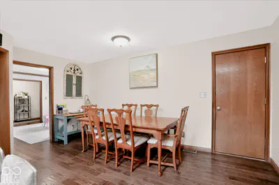 701 W 500 Road S, Greenfield - 16