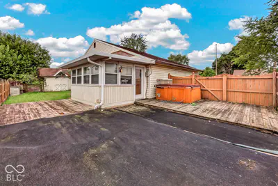 625 Woods Crossing Drive, Indianapolis - 7