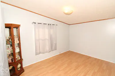 1704 Country Manor W, North Vernon - 17