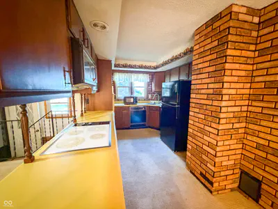10449 W 300 S, Jamestown - 34