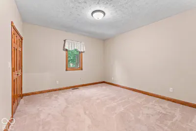 4383 Red Hawk Court, Columbus - 42