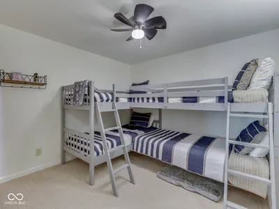 6250 Grosbeak Court, Nineveh - 68
