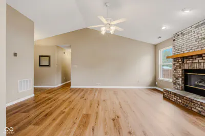 206 Bishop, Seymour - 14