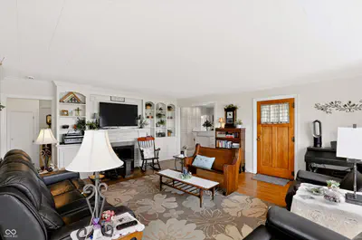 9510 235th Street, Cicero - 8