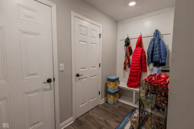 8910 Howlett Lane, Indianapolis - 25
