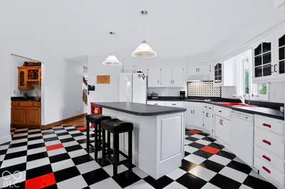 1595 400, Greenfield - 11