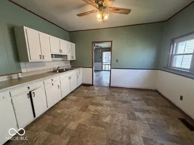910 Elm Street, Shelbyville - 4