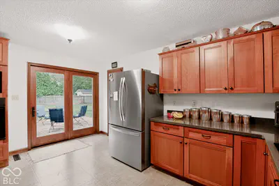 12108 Windsor Drive, Carmel - 35