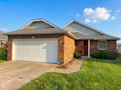 1147 Cottage Circle, Seymour - 2