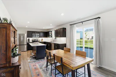 9860 Oakmont East Drive, Pendleton - 13