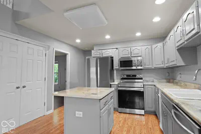 907 Amesbury Court, Indianapolis - 8