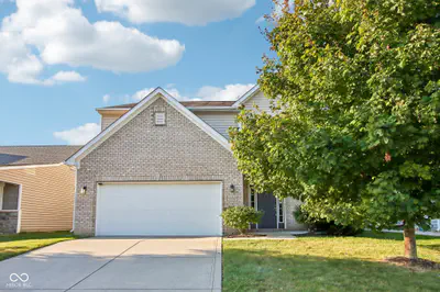 5779 Blue Sky Drive, Whitestown - 3