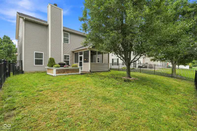 10662 Landsbrook Run N, Noblesville - 2