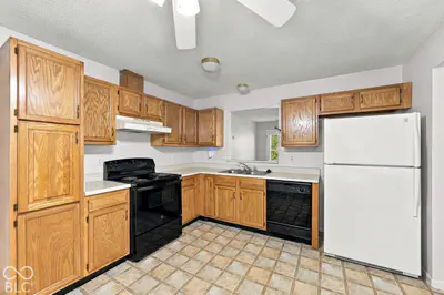 5916 Rolling Bluff, Indianapolis - 6