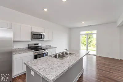 1018 Stratford Lane, Shelbyville - 5