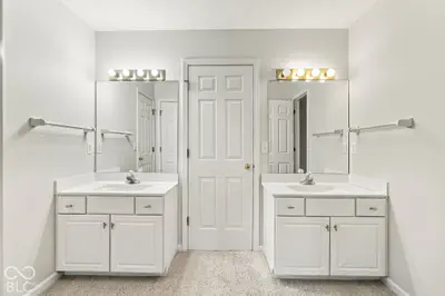 507 Twin Oaks Drive, Carmel - 32