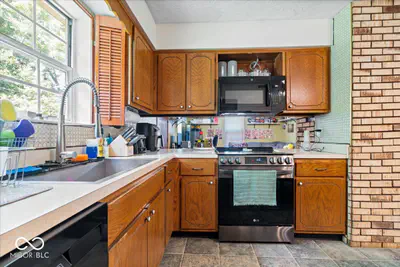 8632 Chessie Drive, Indianapolis - 9