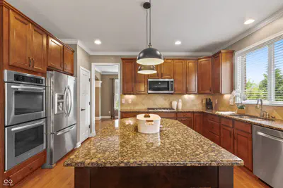 9862 Wading Crane Avenue, Fishers - 25