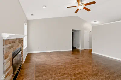 8276 Bayshore Lane, Avon - 15