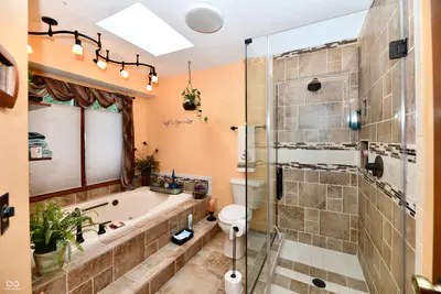 5006 Essex Drive, Carmel - 16