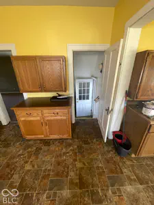 607 4th, Seymour - 16