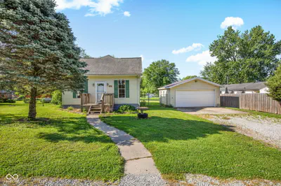 9781 Walnut Street, Lapel