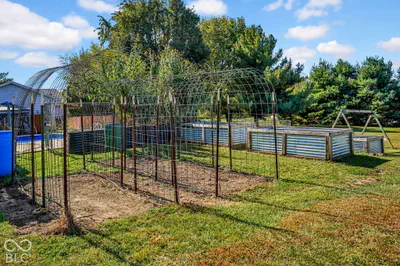 2450 W 300 S, Columbus - 36