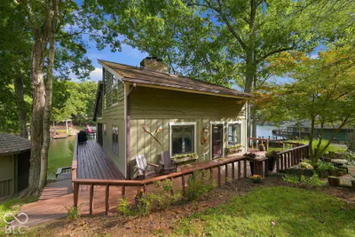 6272 Grosbeak Court, Nineveh - 23