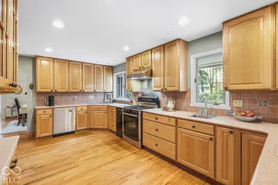 890 Starkey Road, Zionsville - 9