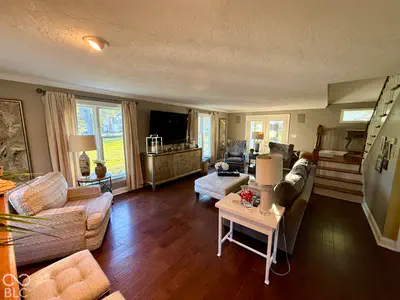 462 E 300 Road N, Anderson - 5