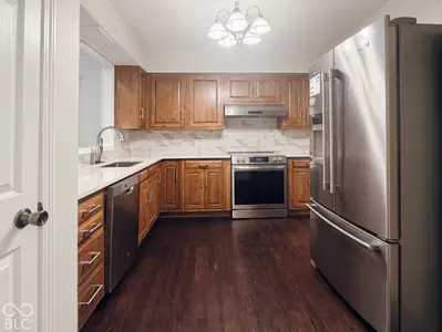 8702 Gillingham Lane, Fishers - 17