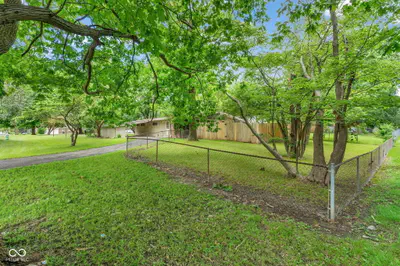 9105 Washington Boulevard, Indianapolis - 48