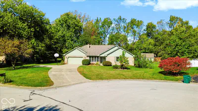 8879 Lesley Lane, Brownsburg - 45