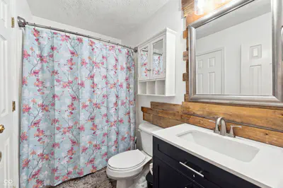 907 Cragwood Court, Plainfield - 18