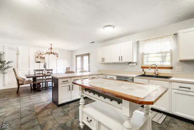 1224 Knapps Court, Greenwood - 8