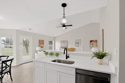 13083 N Sterling Commons, Fishers - 19