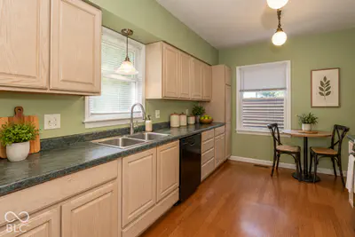 220 Cossell Drive, Indianapolis - 9