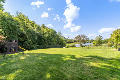 10950 Midnight Pass, Fishers - 31