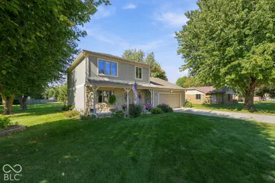 592 Echo Bend Boulevard, Greenwood - 11